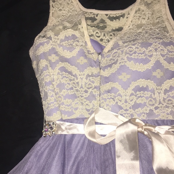 dress - Picture 7 of 8